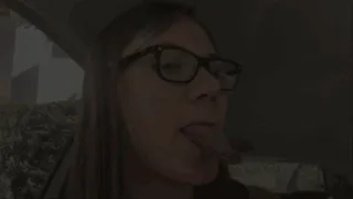 Wanna play naughty with my tongue in the car with me?