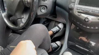 2022: Kammie Soles PUNISHING the Honda Tires with EXTREMELY Stinky Feet BAREFOOT