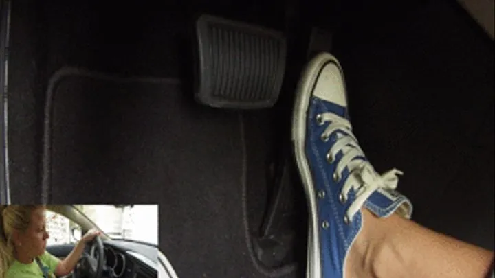 Noelle Peeling Out in the Optima in Converse (PiP StandardCam)