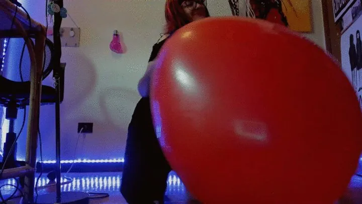 Fantastic orgasms with big red balloon