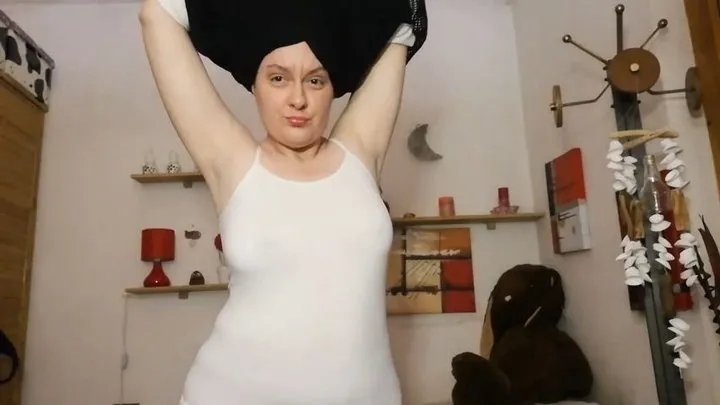 Hot armpits italian milf