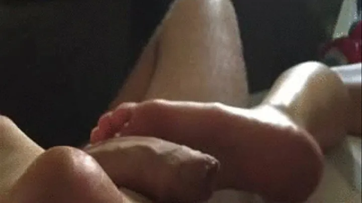 AFTERNOON TOES AND SOLES TEASE AND REVERSE FOOTJOB - CUM BLAST