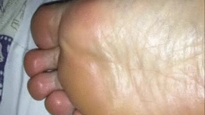 FUCKING AND CUMMING BETWEEN TIRED TOES