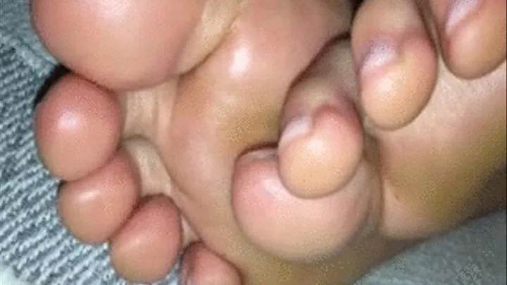 THE PERFECT FEET - TIRED NATURAL PEDICURE TOE - POV SOLES AND TOES - BIG LOAD BETWEEN TOES AND LEGS