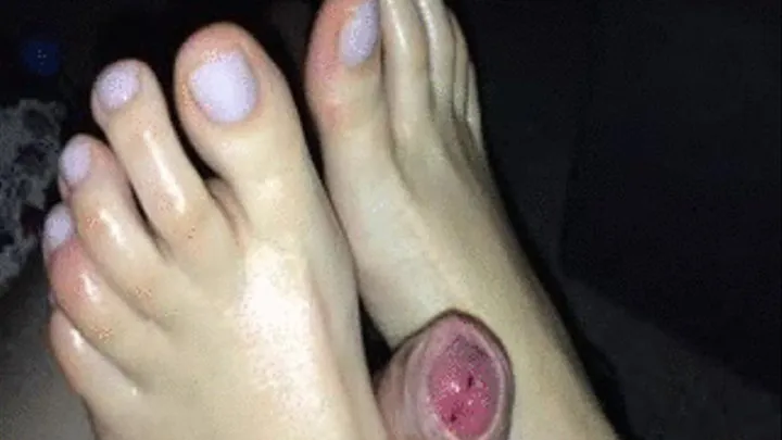 BEAUTIFUL OILY FOOTJOB WITH CUM EXPLOSION AND AN AFTER FOOTJOB TIRED SOLES AND TOES CUM