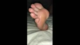 MATURBATION WITH TOY - POV SOLES VIEW - SIDE FOOTJOB WITH CREAMY CUMSHOT