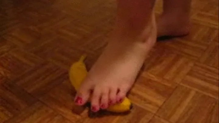 melody crushes bananna with her feet