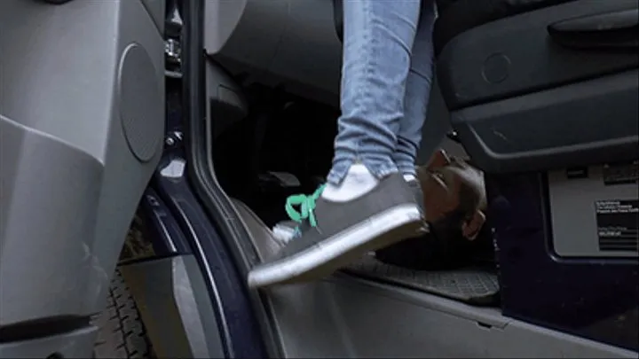 Footrest and ashtray while driving