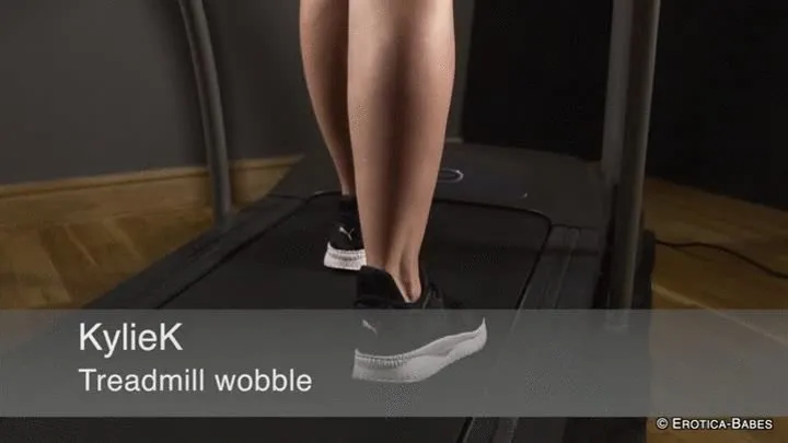 KylieK treadmill ass wobble