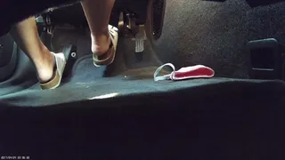 pedal pumping under the seat view