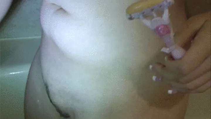 Shaving my Pussy MOV