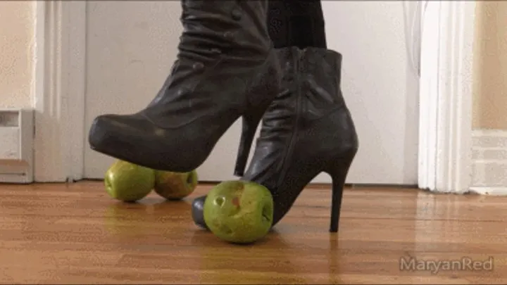 Food crush - Crushing 3 apples with my boots