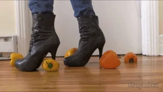 Food crush - Crushing bell peppers with my boots (vegetable crush, boots crush)