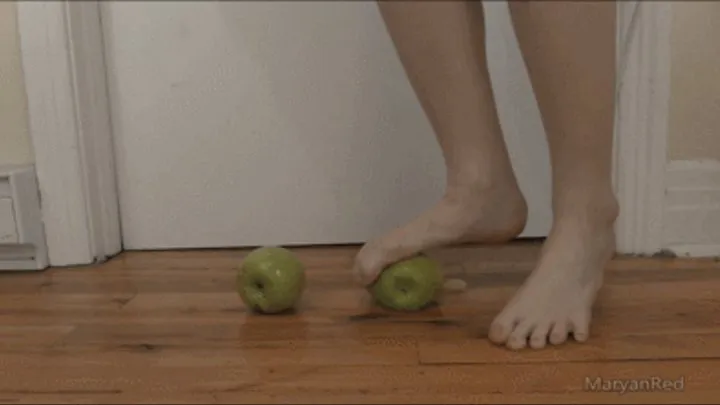 Crushing apples with my barefeet (fruit crush, foot crush)