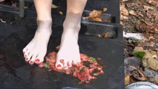 Foot crush - Strawberries crush with my barefeet (fruit crush, foot fetish crush)
