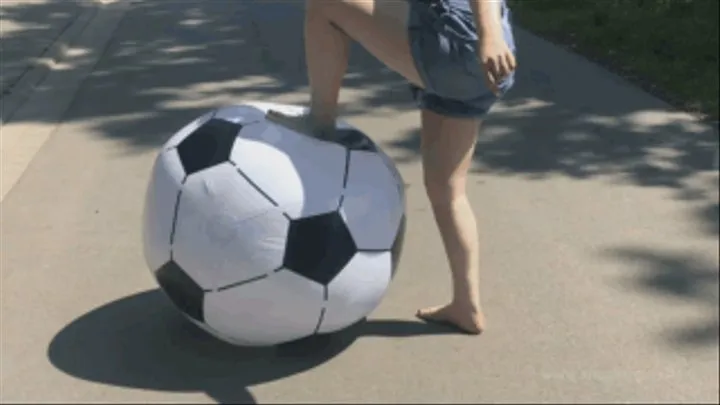 Sneaker-Girl Alexandra - Crushing an Inflatable Ball