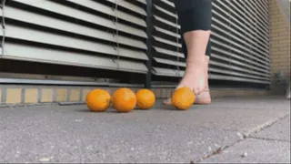 Sneaker-Girl Manuelakapri - Crushing Some Oranges with Her Strong Feet