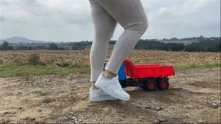Sneaker-Girl Lyn - Crushing a Big TATRA Car