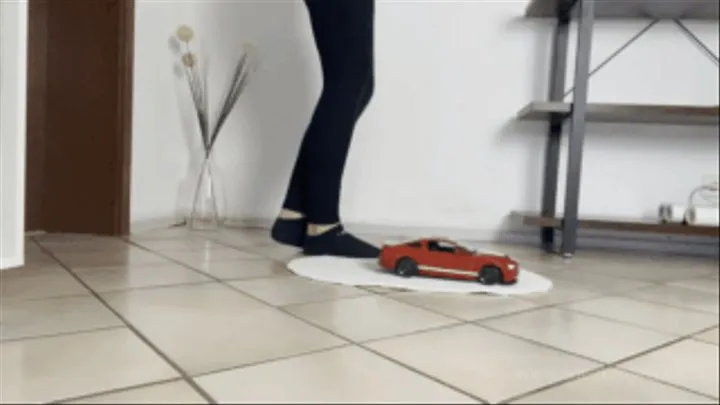 Sneaker-Girl Katha - Destroy Toy-Car with Socks