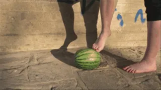 Sneaker-Girl Caro - Crushing a Melon