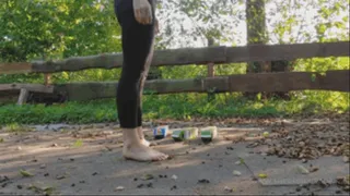 Sneaker-Girl Sophia - Crushing Drink-Cartons