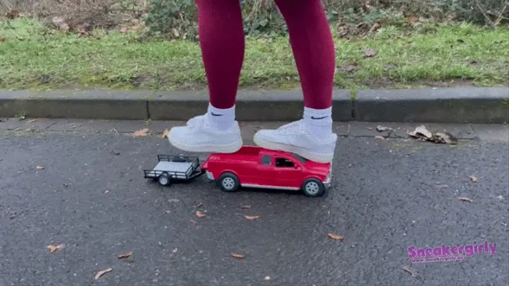 Sneaker-Girl Mia - Big Pickup Truck Crush