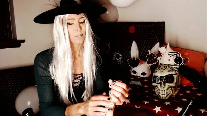 Cum twice in French witch's hands