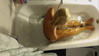 hairwashing in bath