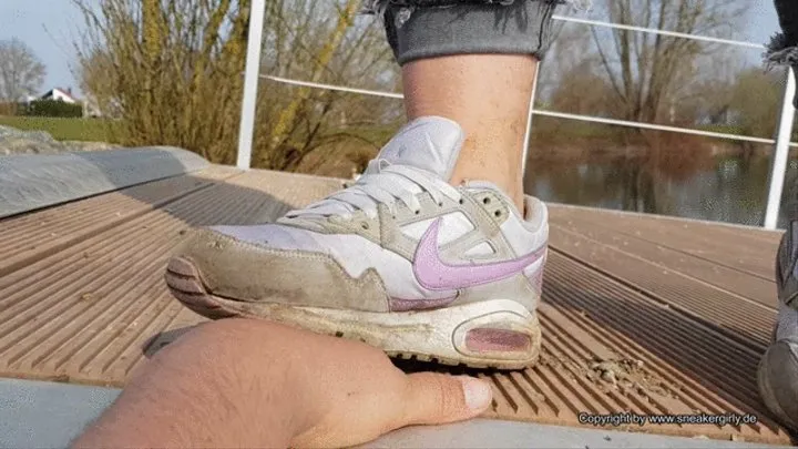 hard Hand and Finger trampling with Sandy in verry used Nike Airmax Command