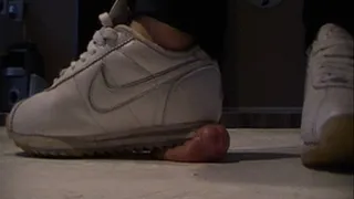 cock trample in Nike Cortez Rip