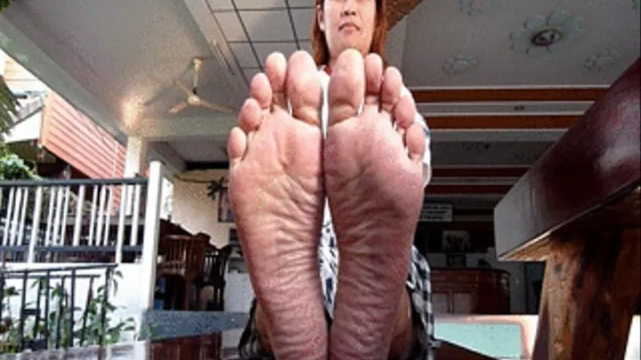 thai girl feet