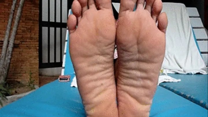 my sexy soles around the swimming pool part 1