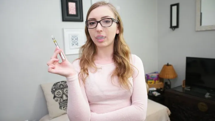 Our lil vape girl Gracie May Green (Part 1) MP4