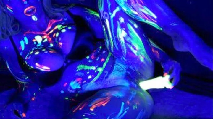 Glow in the Dark Blacklight Masturbation