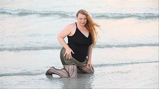 Fishnet Goddess Gets Wet