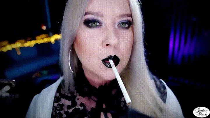 Smoking Eve 120s with black glossy lips and silky gloves