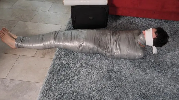 Ben - Rey's Friend Tries Heavy Mummification