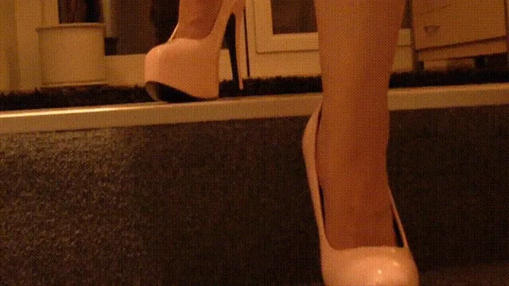 Meine eigenen High Heels gefickt