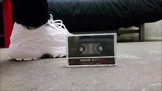 Crush old Tapes with Fila Sneaker