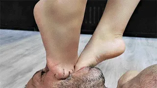 DOUBLE FOOT FUCK-MOUTH