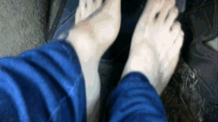 Dirty, Barefoot Pedal Pumpin-BBW Feet