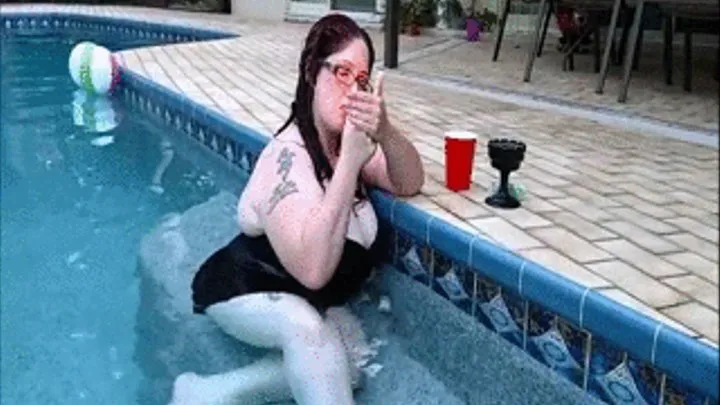 Topless BBW Poolside Smoke-BBW Smoking