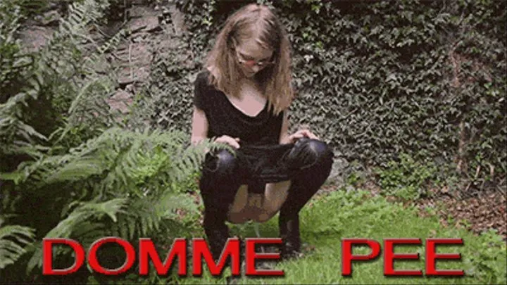 Pee - Yes Dommes pee too