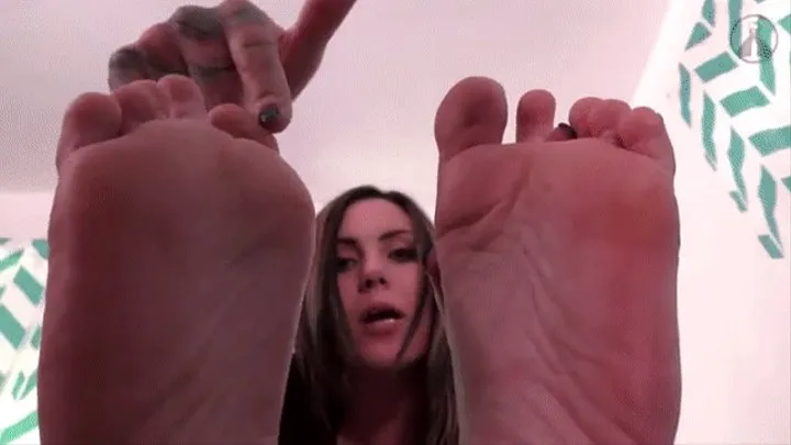 Giant pedicure - Jae Lynn