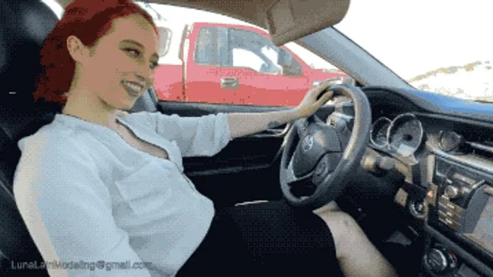 Car Revving And Fingering Luna Lain