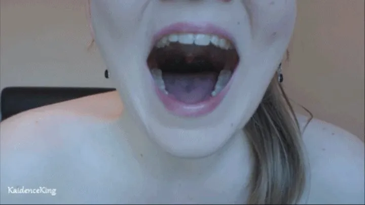 Uvula closeup ( )