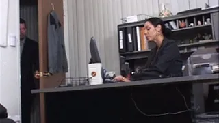 Boss made her employee lick her cunt