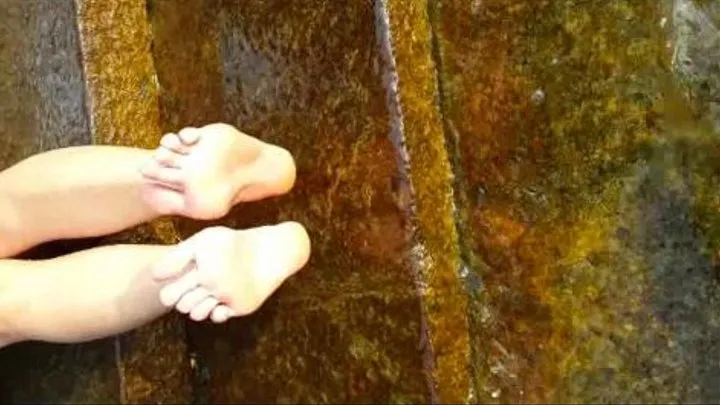 Melissa's Hot Feet Splashing In The Lake