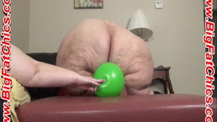 SSBBW BiBi Bare Ass Balloon Pop