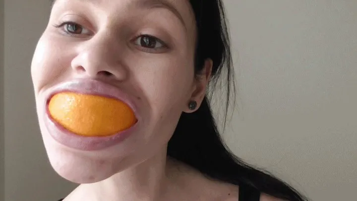 Orange lips smile( x720 HD)AVI